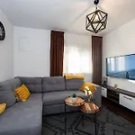 Warehouse Апартаменты