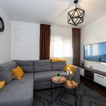 Warehouse Apartman